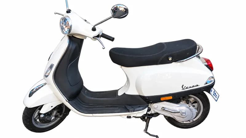 2011 VESPA LX50CC