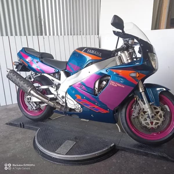 1994 Yamaha YZF750