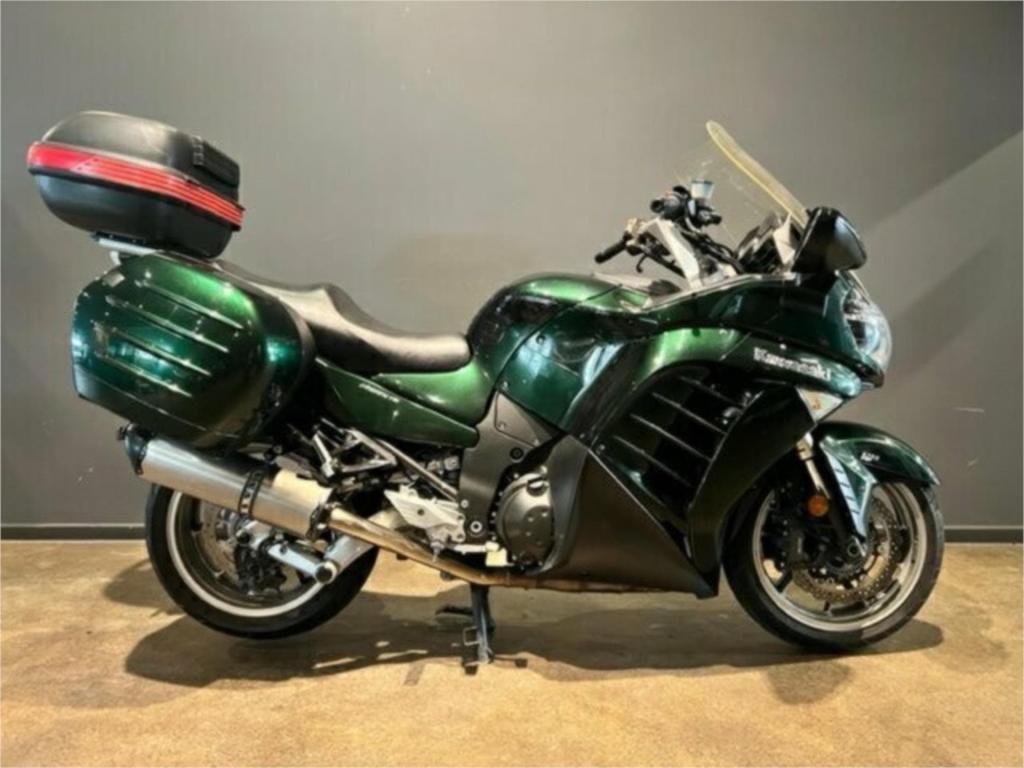2010 KAWASAKI 1400 GTR