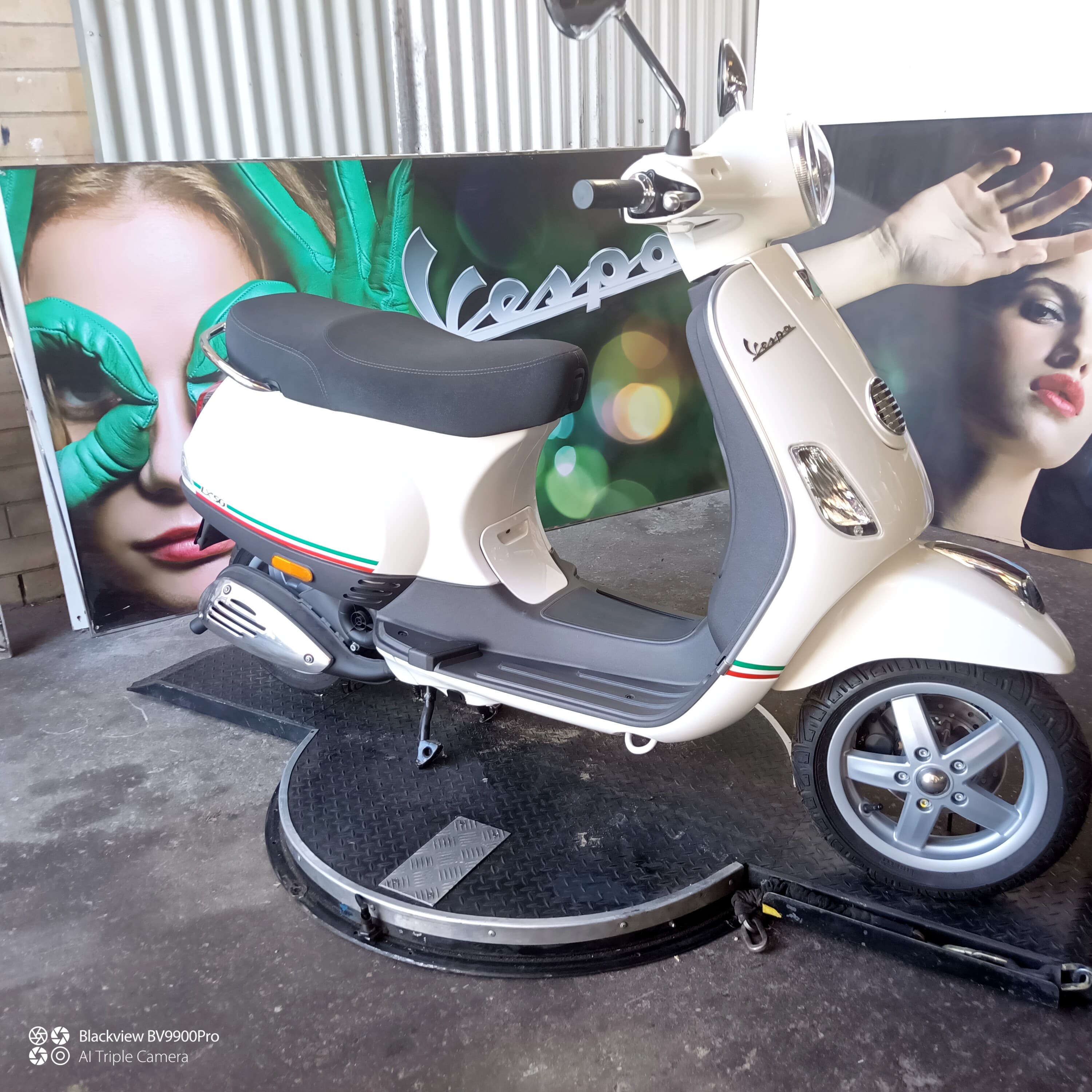 2010 Vespa LX50
