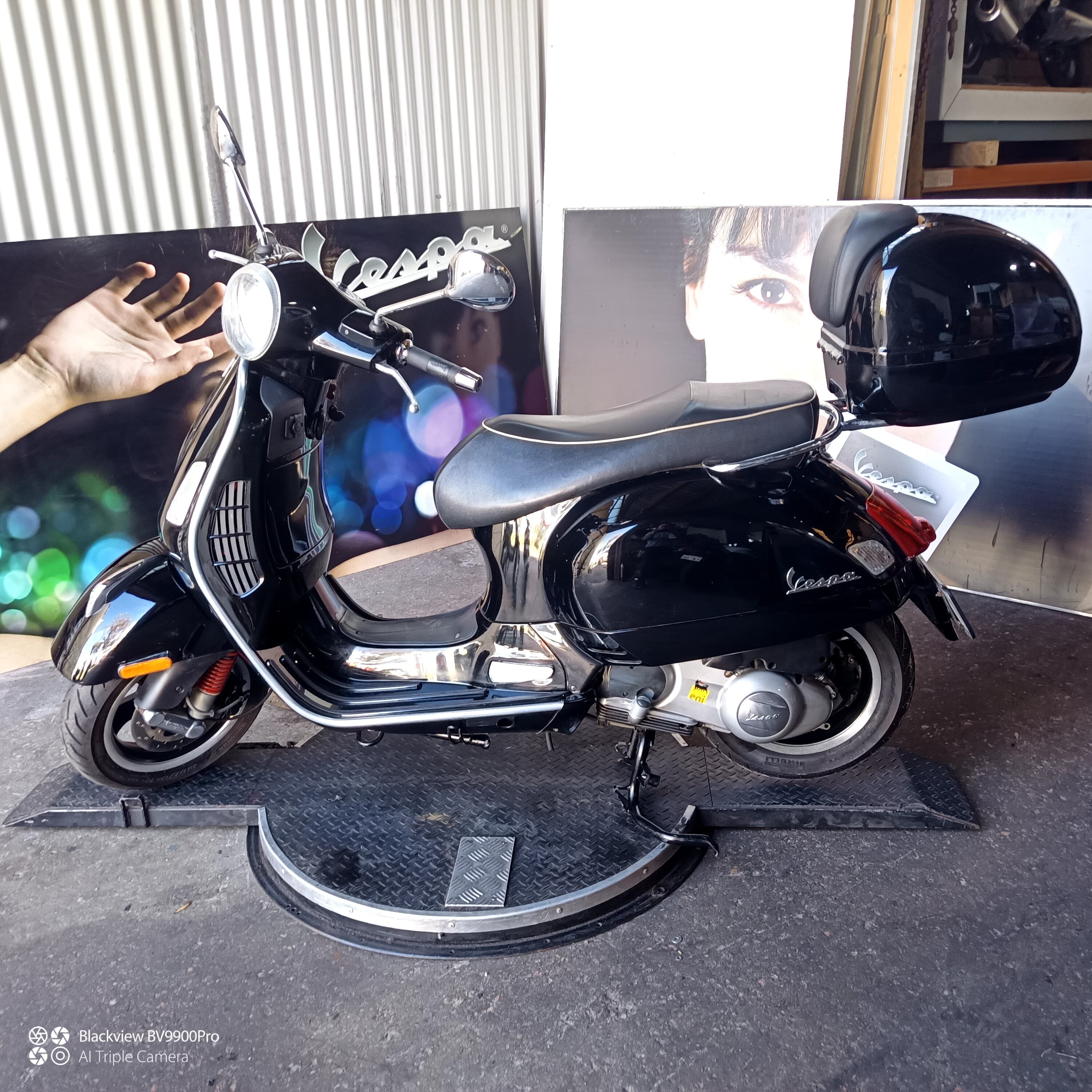 2012 VESPA GTS 300 SUPER SPORT